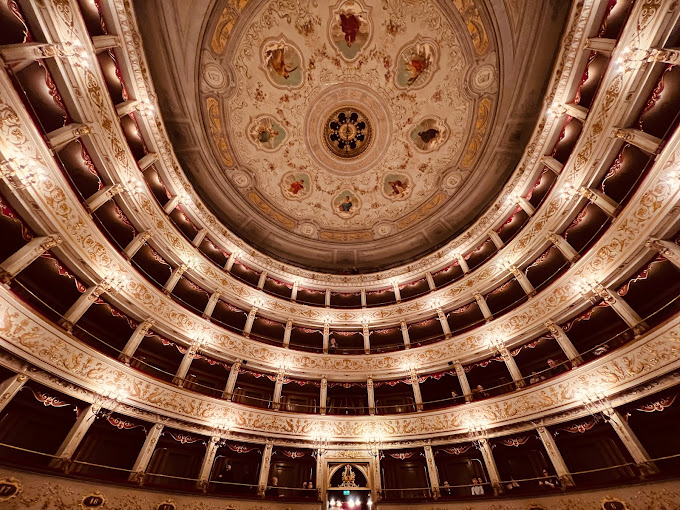 Teatro comunale “Gentile da Fabriano”